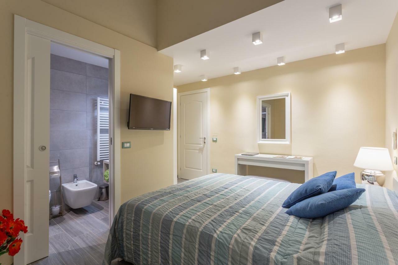 Le Stanze Di Carla! Bagno Privato, Cucina In Comune Pensión